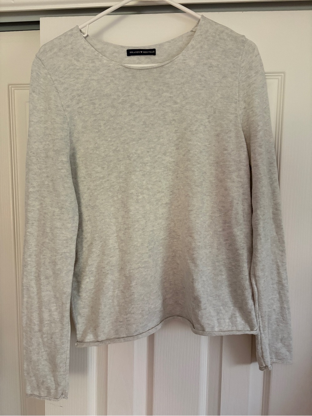 Brandy Melville Light Gray Long-Sleeve Crewneck Top - Like New